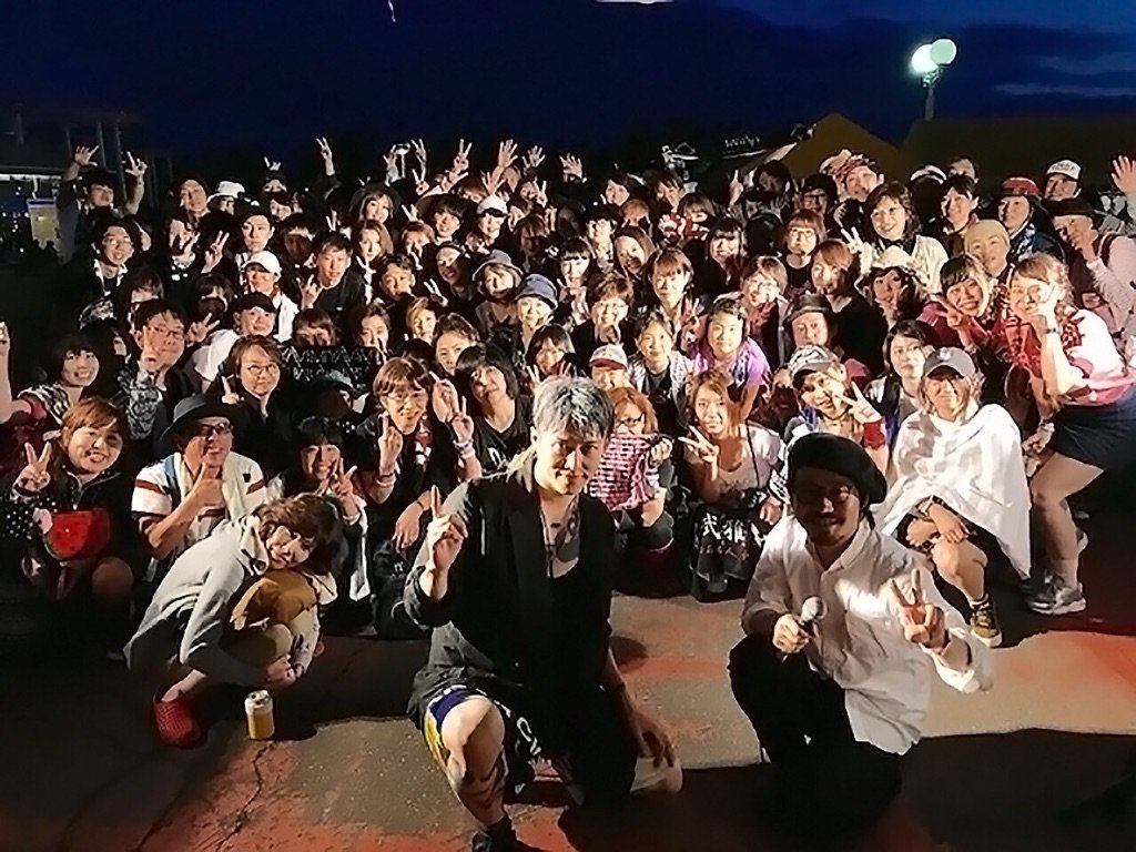 TAMU_RADIO's tweet photo. 今夜も #JOINALIVE2017 でのインタビューの模様をお届け！ゲストはあのサムライ・ギタリスト『#MIYAVI 』、ラップシンガー『#DAOKO』の2組！そしてうえけん道場には話題のSNARE COVERが登場！  #タムラジオ #stvradio #うえけん https://t.co/bJTzsAqIng