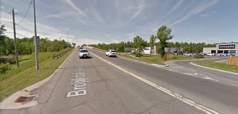 Another Brookdale Avenue traffic disruption bit.ly/2v2BmGp @CityofCornwall #CornwallON #BrookdaleAvenue https://t.co/5OYLXP6Mt1