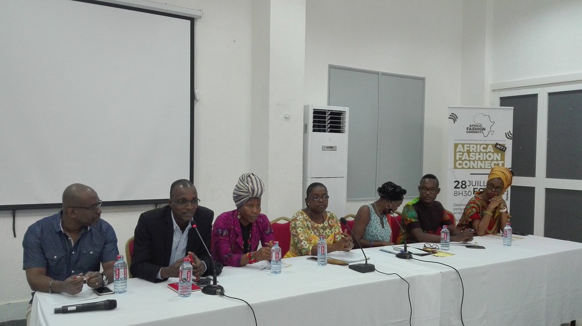 DreyDigital's tweet photo. En direct de l'#HotelIbis pour la 1er journée de l'#AfricaFashionConnect #Team228 #TGInfo https://t.co/hxU63TkLPe