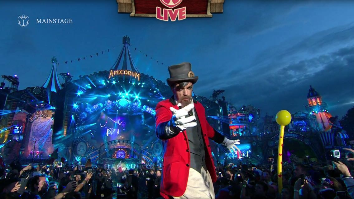Getting ready for the madness part II. Are you ready as well? #masterofceremony #amicorumspectaculum #Tomorrowland <a href="/tomorrowland/">Tomorrowland</a>