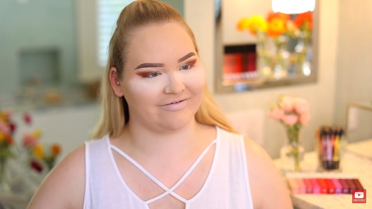rixberg's tweet photo. "Don't you love that sound" I AM DEAD @NikkieTutorials https://t.co/8NHdLvT3SE