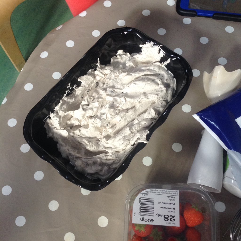 juice_nursery's tweet photo. Today we have enjoyed continuing with our summer theme by making ice cream! #blueroomjuice #summer #bakingactivity https://t.co/QpzRsd3E8A