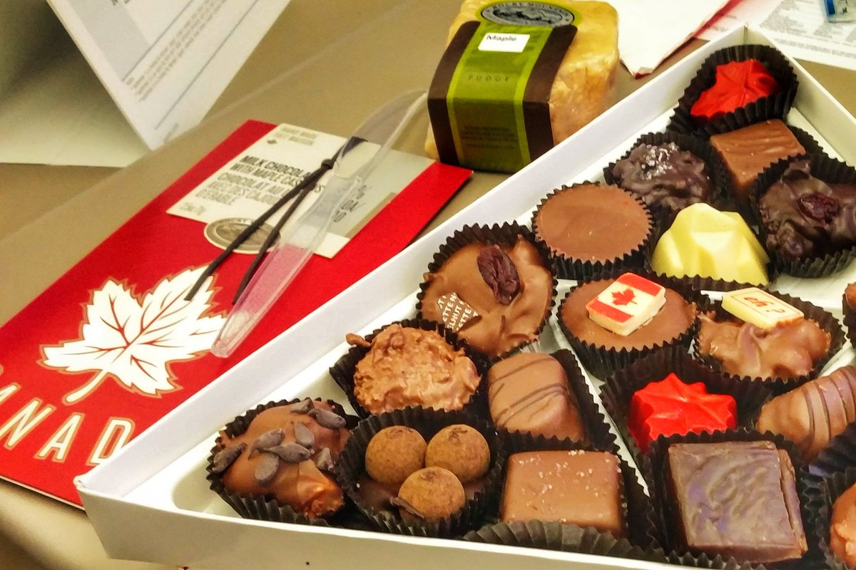 dt_rat's tweet photo. @RockychocCanada these #chocolates and #maplefudge treats I got from #Toronto went down a treat at work here in London, UK 👌🇨🇦🇬🇧 https://t.co/sVRaseJQXl