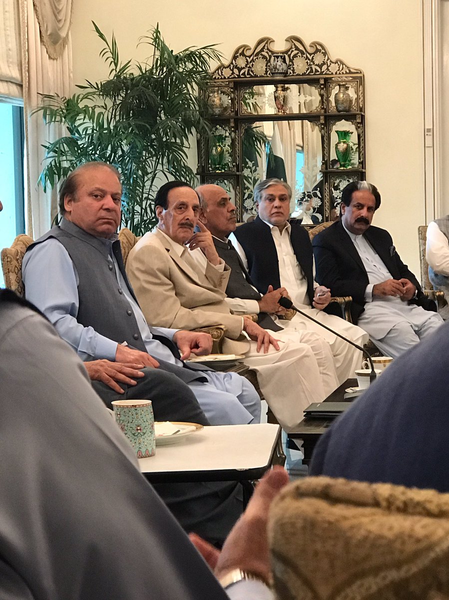 MaryamNSharif's tweet photo. PMLN stands united, more resolute &amp; unfazed. That's also unprecedented. Alhamdolillah! https://t.co/qwagGuDwzJ