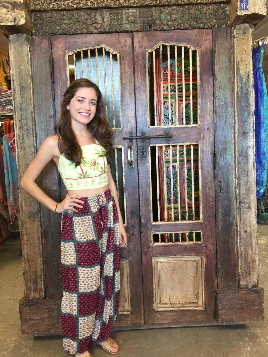 mogul_interior's tweet photo. #yogapant #harempant #trouser #baggypant #bohemianclothing #sale #offer
https://t.co/osEdCo3rc1 https://t.co/uqhAsJGVZW