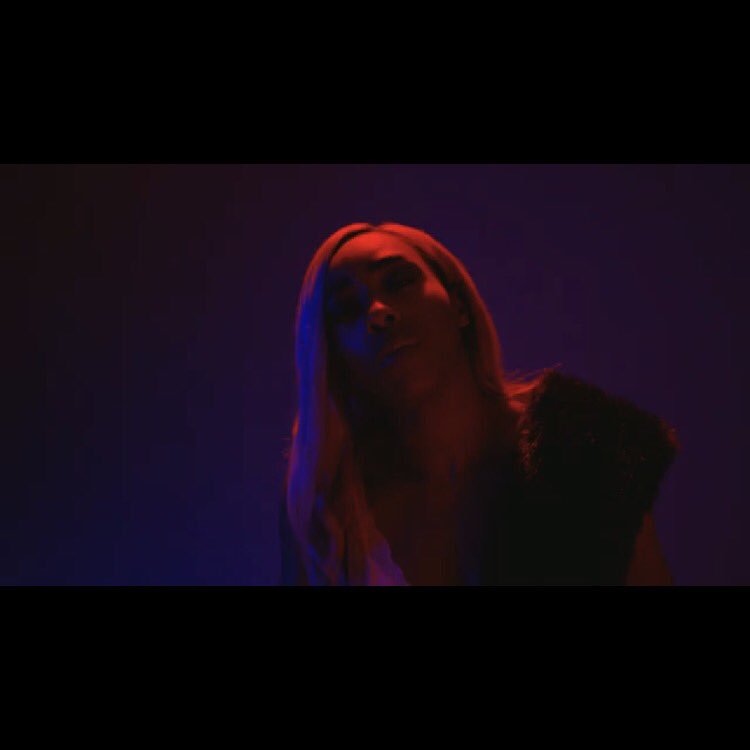 SerotoninHQ's tweet photo. @NotionMagazine premieres @JaJaKisses new music video 'Zoning' 🦄🐚

https://t.co/ejfMnLy8Bk
🎥: Dir. By BERLIN 

#SERØTØNIN https://t.co/ZzmlD05VhI