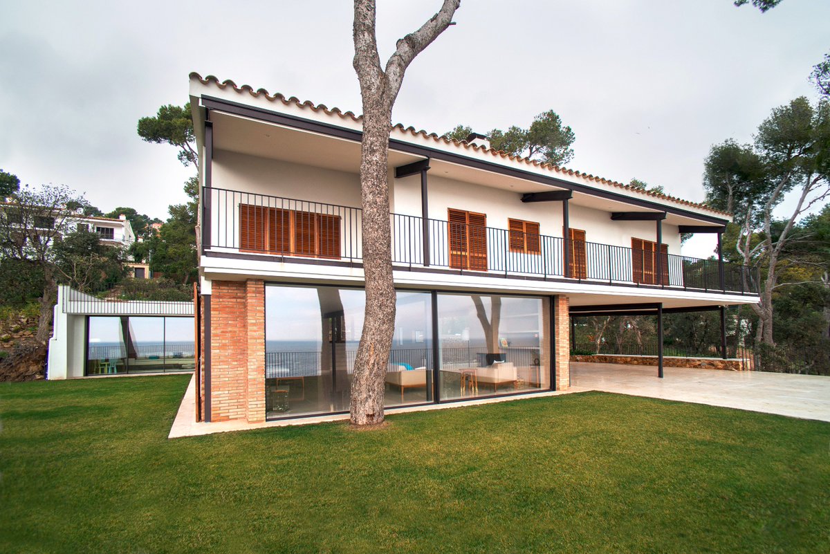 EPlantalech's tweet photo. Nou projecte a la web - Vivienda en Calella de Pablo Ros i David Sentis Arquitectes!
https://t.co/EgyXlICM92 https://t.co/9jBU03mOxC