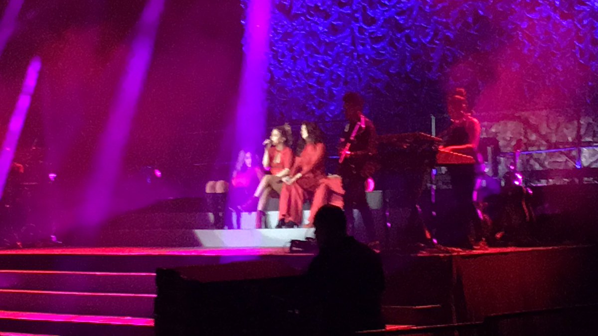 clagawww's tweet photo. #5yearsofFithHarmony 💜 https://t.co/OSE1m2Dkoz
