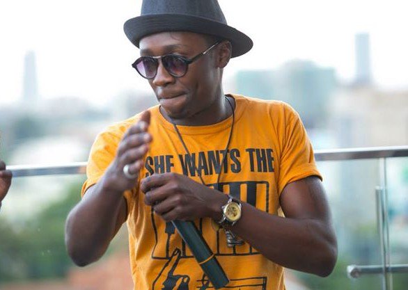 MTVBaseAfrica's tweet photo. #MTVNews | kenya's @Amdjkafi drops "no longer trapped in africa" mixtape. More details >> https://t.co/wWFw2wxUh3 https://t.co/KkKEIX69k4