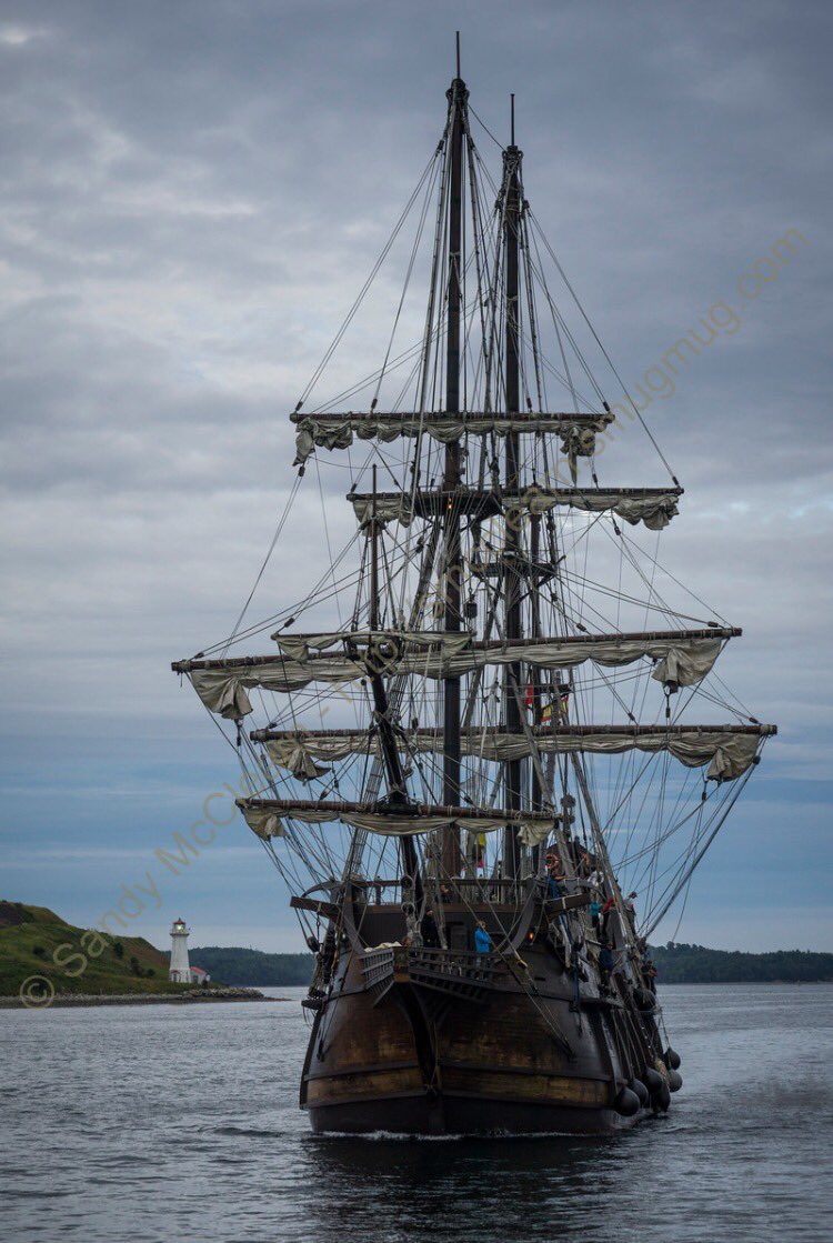 sandymcclearn's tweet photo. Four @2017RDV arrivals on @My_Waterfront yesterday, and more today! @HMCS_NCSMORIOLE #MistOfAvalon #ElGaleon #SpiritOfSC @VisitNovaScotia https://t.co/qFNcI9gUfD