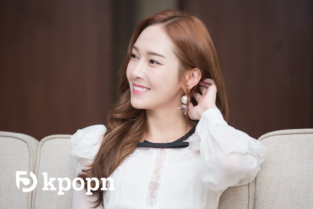 hyori_sunie's tweet photo. 170728 Jessica interview @ Taipei
https://t.co/alNAhQ5U9V https://t.co/Fzo0FTnFoz