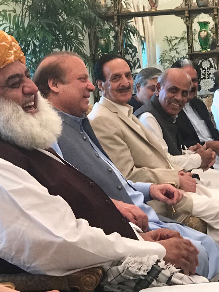 MaryamNSharif's tweet photo. Real men laugh when taking up the gauntlet :) https://t.co/IP1XeURt30
