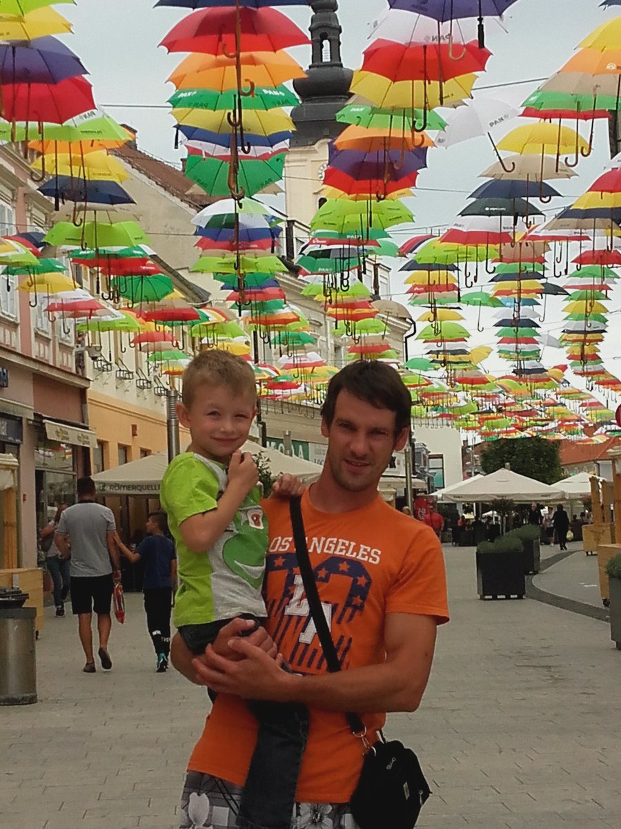 Dadq89's tweet photo. Walk to the town of Čakovec:) https://t.co/6DpZCrAte3