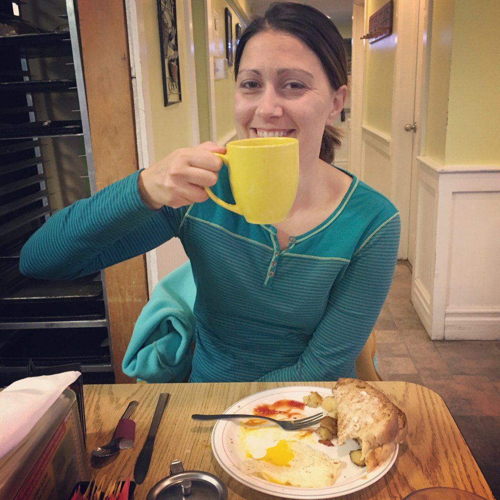 webreakfast's tweet photo. Darcy. Crossroads Diner and Deli. Bethel, Maine. #webreakfast https://t.co/eX0fUMGFB5 https://t.co/mjrbQ092Co
