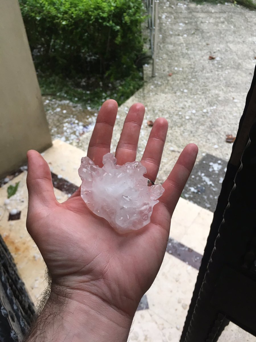 farcivilian's tweet photo. Biggest hail stone I've ever seen!  #istanbuldadolu #istanbul #istanbulsel #weather #hail #dolu https://t.co/YST07w4D9F