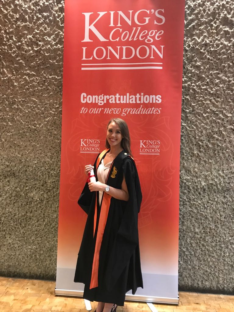 MedicTechUK's tweet photo. @amyroseburley First Class Honours Biochemistry MSci, AKC 🎓🎓🎓
@kingsbiomed @KingsCollegeLon #TeamMedic #WomenInSTEM #thisgirlcan https://t.co/3zwCuhxIez