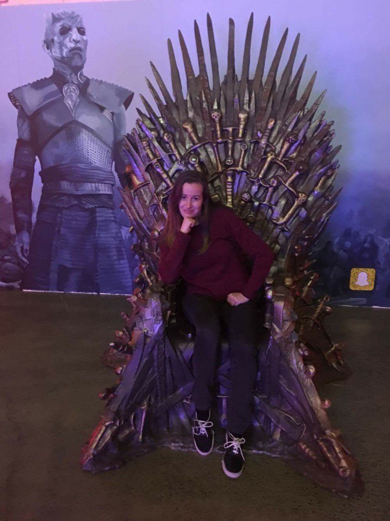 atalyce's tweet photo. Queen Smugness, first of her name, ruler of snark and self deprecation, Lord of low confidence. https://t.co/qCVFf54soY