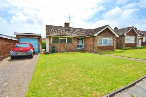 In need of modernisation detached bungalow #forsale via <a href="/propertydean/">DEAN & CO</a> in popular part of #Hove latesthomes.co.uk/properties/106…