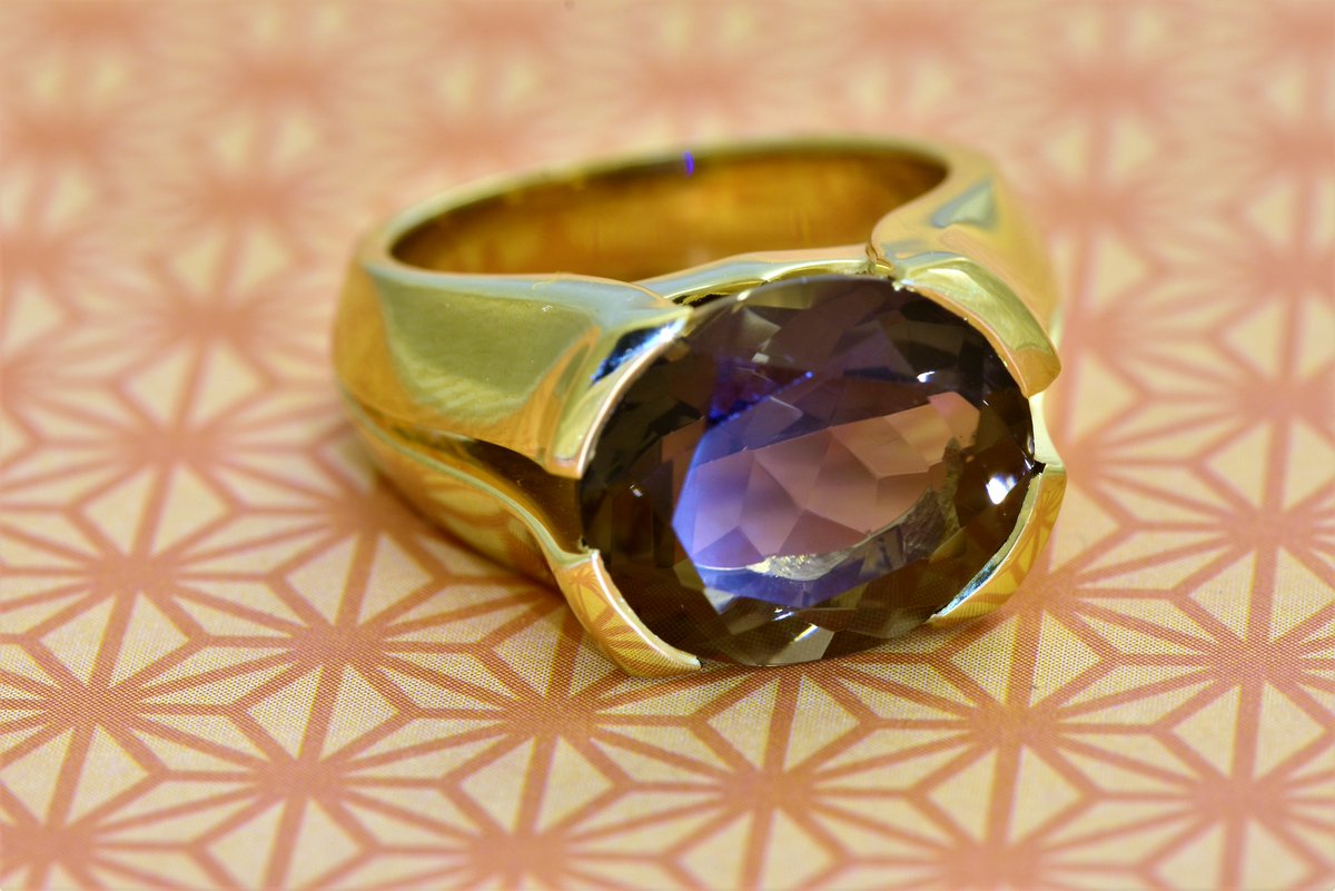 LondonRocksShop's tweet photo. #Oval shaped #smokey #quartz set in #goldplated #silver ring #bespokejewellery #unusualrings #alternativering #cocktailrings #smokeyquartz https://t.co/WirvH5sv8k
