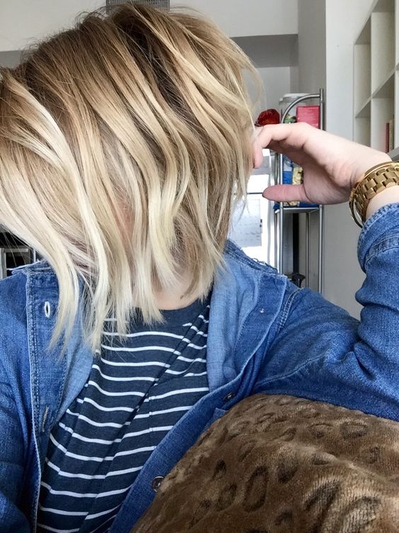 Kristin_Elyce's tweet photo. Oh, the Lob &amp; these highlights are SO GOOD! Embrace low-maintenance hair, #Atlanta friends! It's HOT!🔥#ArtistryBuckhead #AtlantaHairstylist https://t.co/bQukJy9hyx
