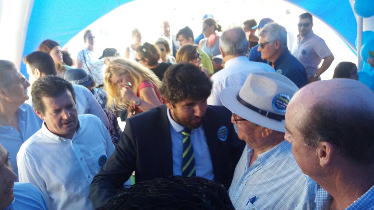 pepeciscar's tweet photo. Hoy en Santiago de la Ribera apoyando a los regantes del SCRATS en la defensa del Trasvase Tajo-Segura #elaguaquenosune https://t.co/H1W0jEcP9f