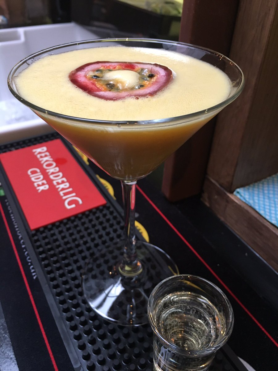 HelloJunction's tweet image. Make the most of these longer, lighter summer nights and spend the evening sipping our signature cocktails. Bliss.