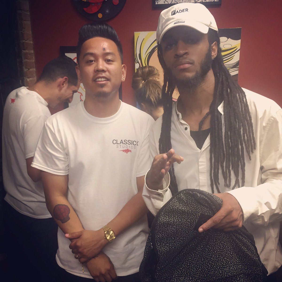 Deethebestemcee's tweet photo. It was a blessing bumping into @chrisclassick tonight at @ClassickStudios 🙏🏾💯🙏🏾🙏🏾 pleasure and honor for the hospitality #classickstudios https://t.co/QksomsYnWz