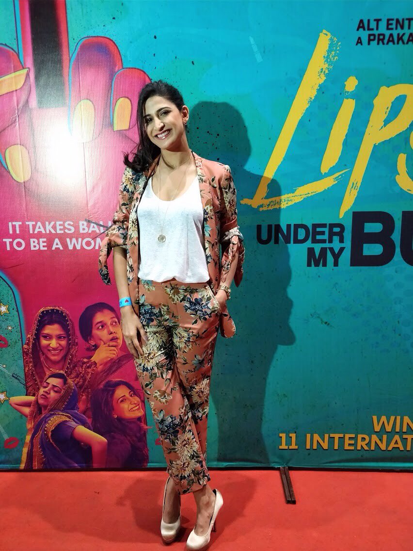 AahanaKumra's tweet photo. #AboutLastNight #LipstickUnderMyBurkha success party! #LipstickCrew ecstatic about crossing 10 cr! @LipstickMovie
Styling: @vidushprabhakar https://t.co/ALNbSASku8