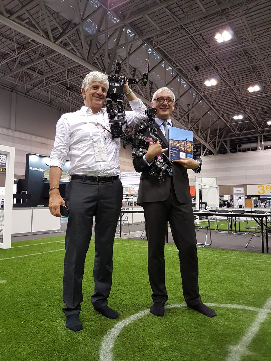 AlainTurby's tweet photo. Je représente @alainjuppe, pdt de @BxMetro, au Japon pour soutenir la candidature de Bordeaux à la @RoboCup2020. #robocup2017 @FFRobotique https://t.co/AuXc7XQRJS