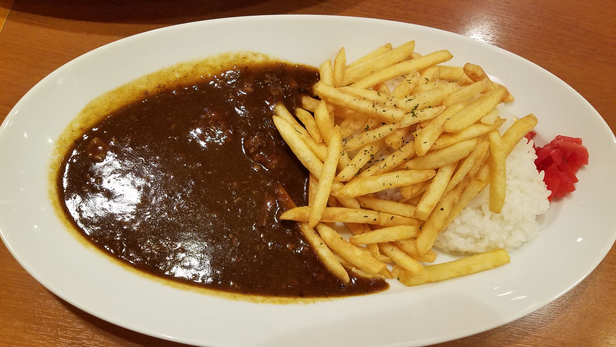 京阪電車おでかけ情報 公式 カレーライスの上にフライドポテトがどっさりとのった その名も ポテフラカレー が淀屋橋と京橋の ビガール に登場 同じ料金でポテトの量をレギュラーからメガ盛りにすることもできますよ ランチ 京阪電車おでかけ情報 公式 カレーライスの上にフライドポテトがどっさりとのった その名も ポテフラカレー が淀屋橋と京橋の ビガール に登場 同じ料金でポテトの量をレギュラーからメガ盛りにすることもできますよ ランチ