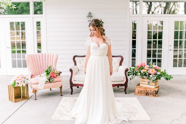 elysianbride's tweet photo. Feminine Garden Bridal Inspiration https://t.co/PQ0ZA37AlN https://t.co/xJc4cGXvXZ