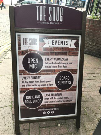 BucksMEH's tweet photo. If youโre into live music @AylesburySnug has many nights a week of entertainment so why not have a night out! #live #music #aylesbury #bmeh https://t.co/KpOIVE4ZwL