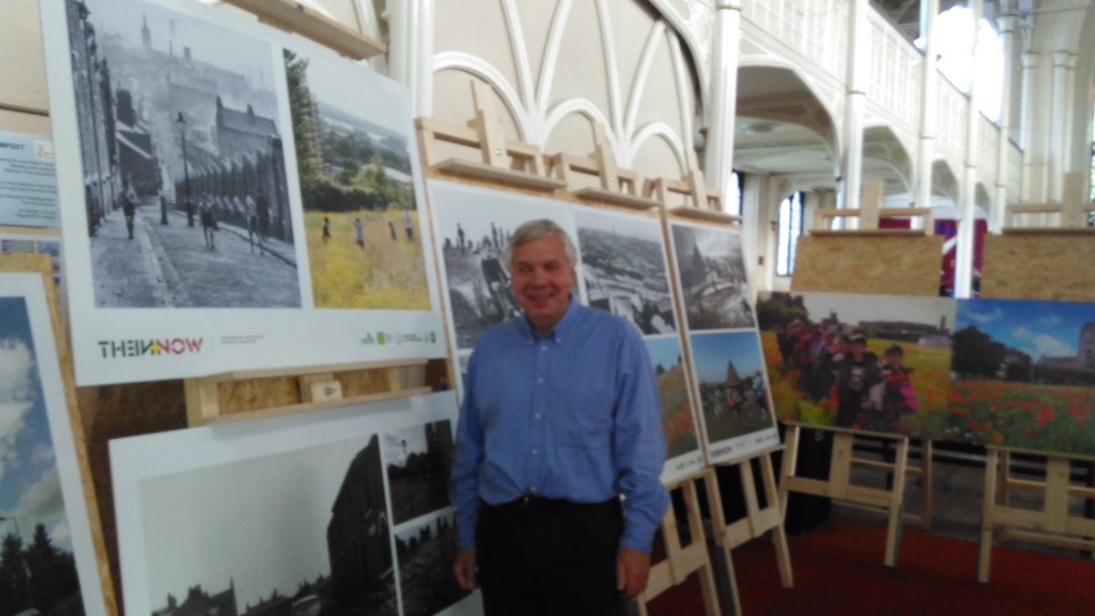 7777pollard's tweet photo. Lost tribes of Everton meeting @To2CWildflowers at the launch of the TOTC brochure @GrowWildUK https://t.co/9REbvs3rJ5