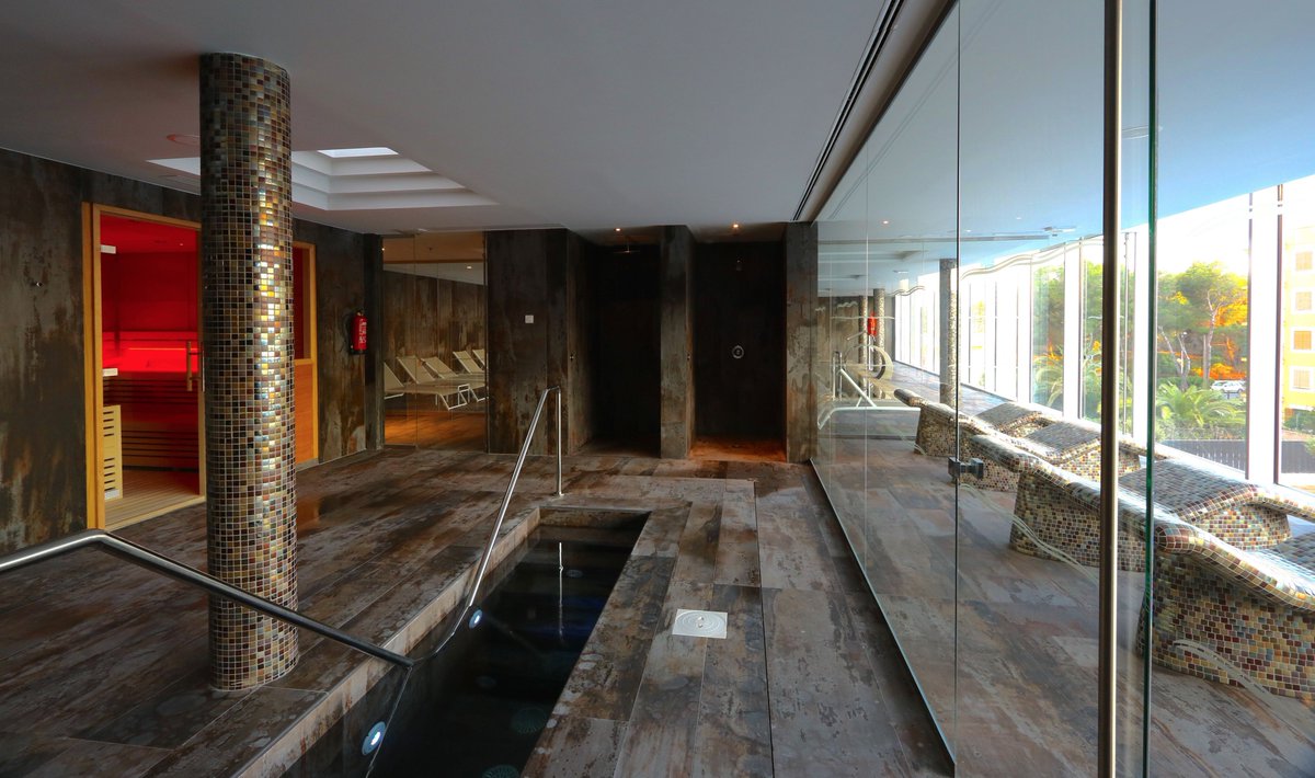 Dekton's tweet photo. #Dekton Danae and Trilium has been used for the interior flooring of the @hipotels Gran Playa de Palma.
+ info: https://t.co/bXIQLyUNIf https://t.co/q3JWiXmvFt