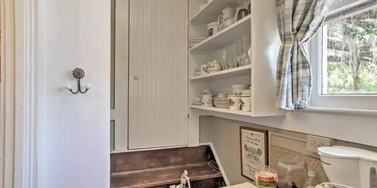 PPlaceInn's tweet image. Historic Sanford 2-bed Live Oak Cottage parkplaceinnandcottages.com/rooms/class/li… #sanfordvacationrental #sanfordfl