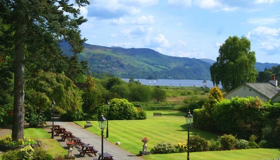 DWaterHotel's tweet photo. It is currently #NationalParksWeek and we couldn't think of a better place to be!! #Derwentwater https://t.co/Ihh4eO1E68