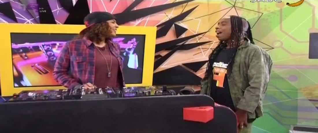 sabcchildren's tweet photo. Market day on   @hecticnine9 with @_ANOMSA_ @ayanda_MZK @SABC_2  #MusicFriday #HecticStartup https://t.co/SWQJgToP4g