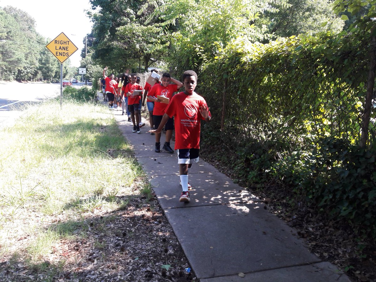 Sustain_CLT's tweet photo. Charlotte youth join us on a #Walk2Transit audit for better bus stops! @TransitCenter @CATSRideTransit @CDOTDirector https://t.co/sFRkttdw1M https://t.co/VfTOoZP5W7