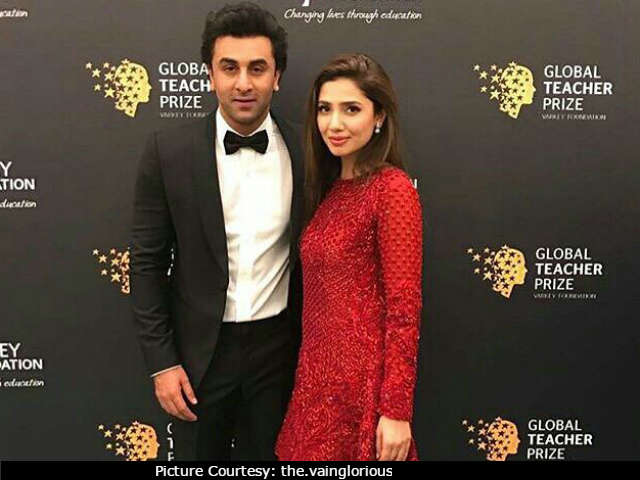 HeraldBollywood's tweet photo. Is Ranbir Kapoor Dating Raees film actress Mahira Khan ?..
visit us: https://t.co/Qxv87zi9F7 #Bollywood #BollywoodGossip https://t.co/4mSUxsue6q