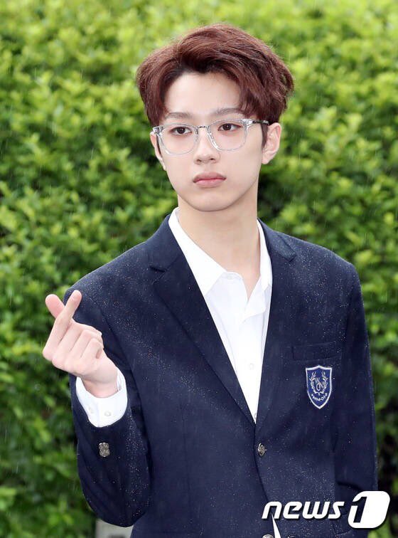 onlylaikuanlin's tweet photo. คู่แข่งเจนนี่ก็ควานลินนี่แหละ มินิฮาร์ทยังไงให้เย็นชาที่สุด https://t.co/JZwAW3ugjb
