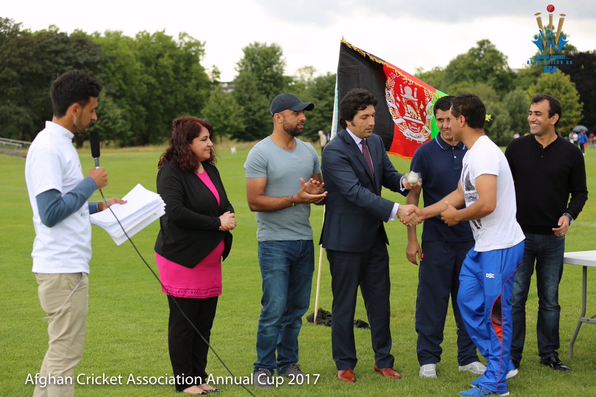 AfghanCricket_A's tweet photo. Winners receiving trophy 🏆 and medals from our guests, #ACAcup2017 champions are #Noshaq team, congratulations 🎉 🏏🇦🇫 #acauk https://t.co/5JDzdIhH9e