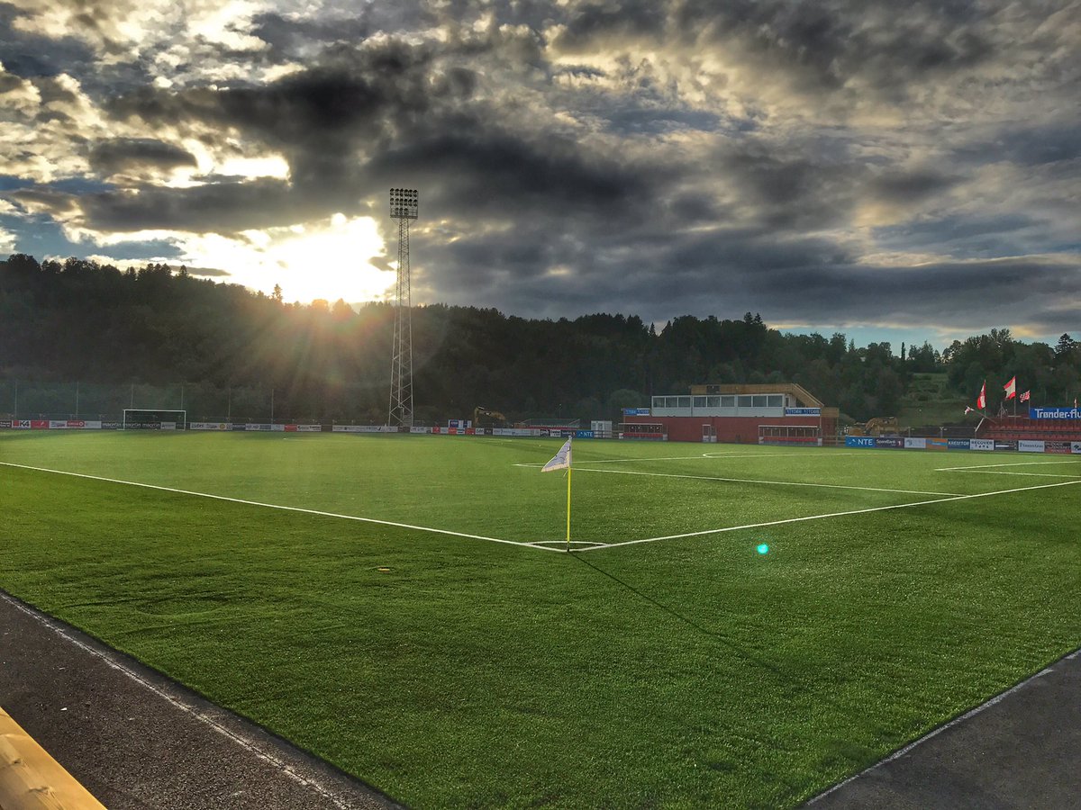 Fotballbaner's tweet photo. 359. Levanger Stadion
Levanger FK
Moan, Levanger
Nord-Trøndelag
#norfb https://t.co/DvPrGcgETy
