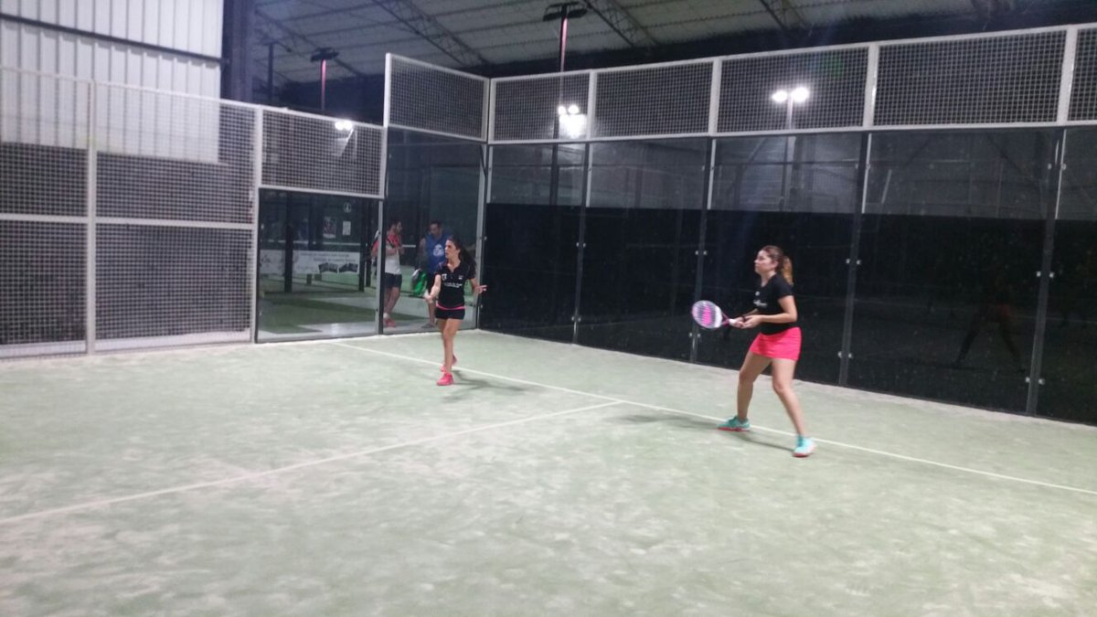 FeelCenterPadel's tweet photo. Y otras cuantas fotos más del #Torneo de #Pádel ABS 2000 / V Torneo José María Nievas / III Torneo CETEL. ¡¡Seguimos con la 3ª jornada!! https://t.co/5Zwa2Z00Li
