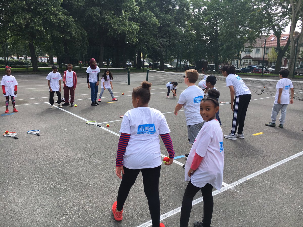 JamesGregs11's tweet photo. Great to have @KensingtonRoyal Prince Harry down in Newham today launching the @StreetGames #FitandFed campaign! #Newham #EndHolidayHunger https://t.co/dI3RnDe0ND