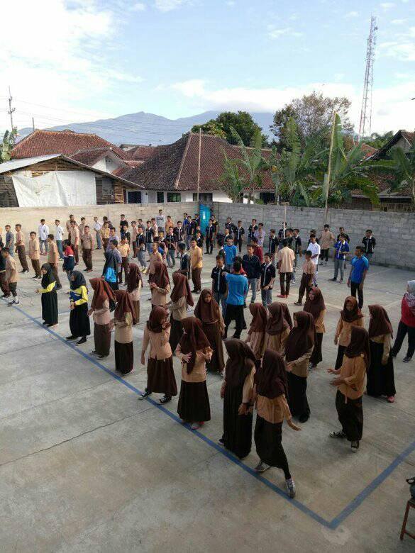 Tebe80Kuningan's tweet photo. Wajah lama telh tak terlihat lg wajah baru pun mulai berdatangan&amp;ttap lah jadi monter di jalanan jangan pernah takut walau sedikit adik2ku☺️ https://t.co/WfPCIs4MYz