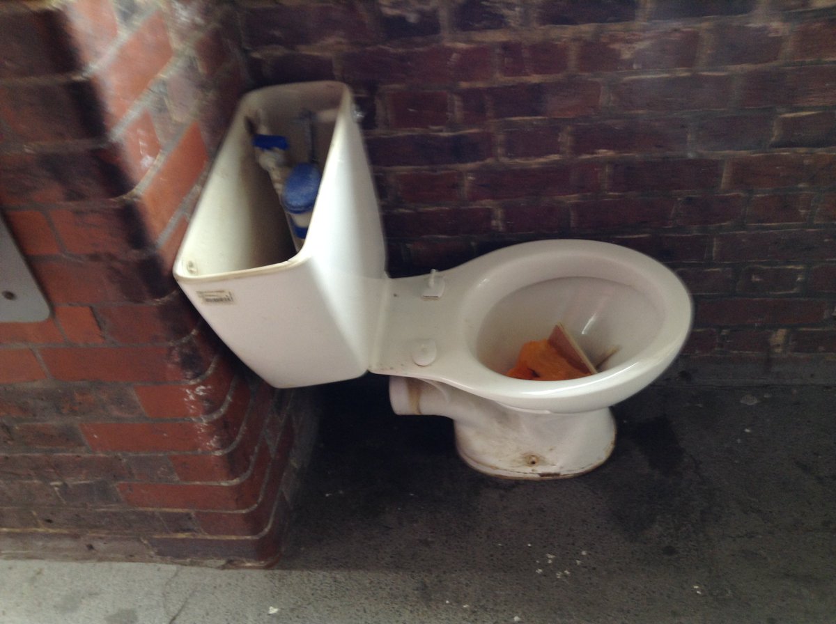 Rockingham Estate tweet media