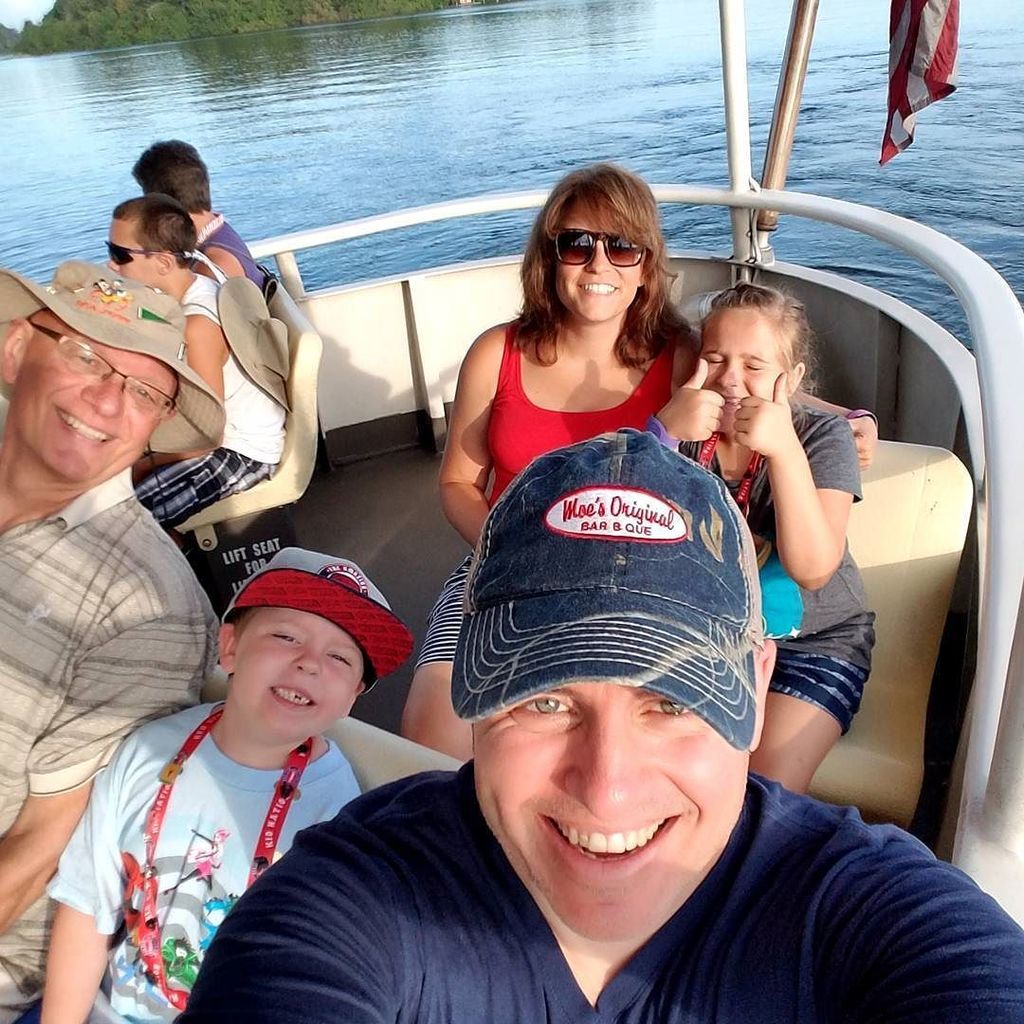 WickedDecent's tweet photo. All aboard the boat for d' Magic Kingdom #seriouslyloveDisney #happiestplaceonearth #twofirsttimers #Disney #happy… https://t.co/x8L5KO9zLM https://t.co/Dlt6HE9OoS
