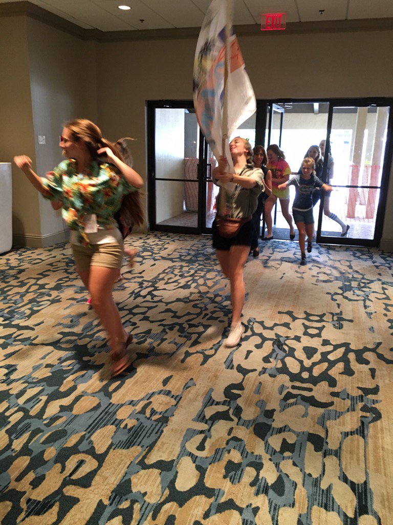 mrsCoach14's tweet photo. @RBStewartMS fun and learning! #camporlando https://t.co/eCC8fXIWmQ