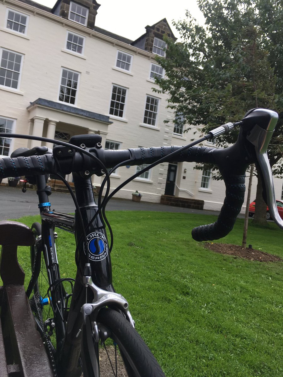 RCrews1's tweet photo. @Storck_Bikes parked up in Great Ayton, North Yorks. Bit chilly and windy for this sort of thing. #britishsummer #fridayoffwork https://t.co/1xS8MlpXhL