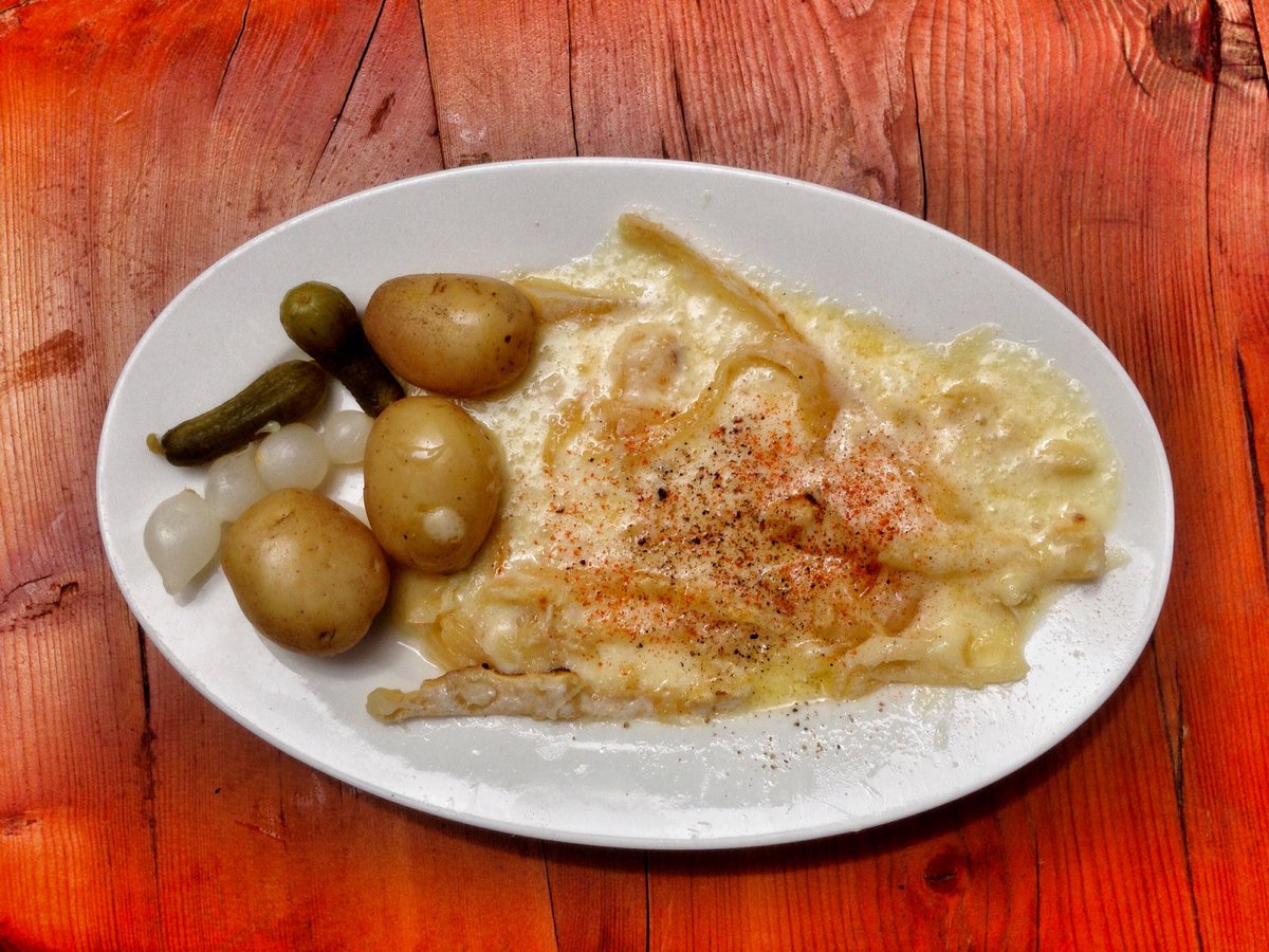 yetirhodanus's tweet photo. #Swisskitchen is simple but tasty. When in #Valais try 🇨🇭#raclette & giant #millefeuille at #Moosalp @valaiswallis @jmcina @SpoerriPhilipp https://t.co/DxBMPKQVXf